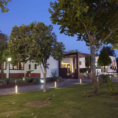 Parador De Albacete Hotel Exterior photo