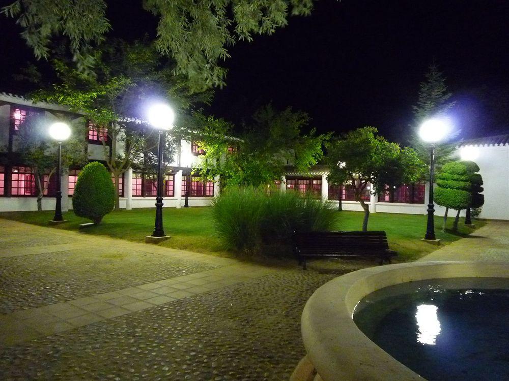 Parador De Albacete Hotel Exterior photo