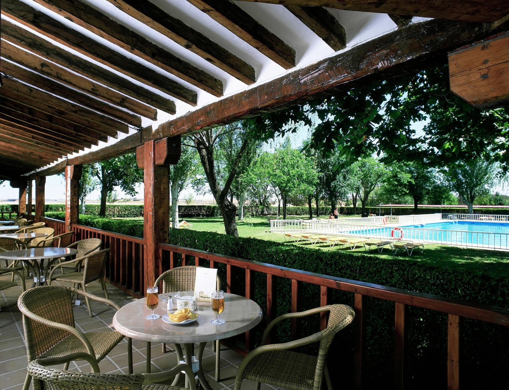 Parador De Albacete Hotel Exterior photo