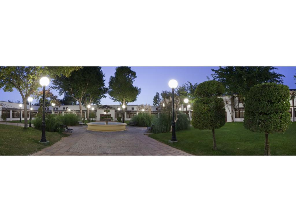 Parador De Albacete Hotel Exterior photo