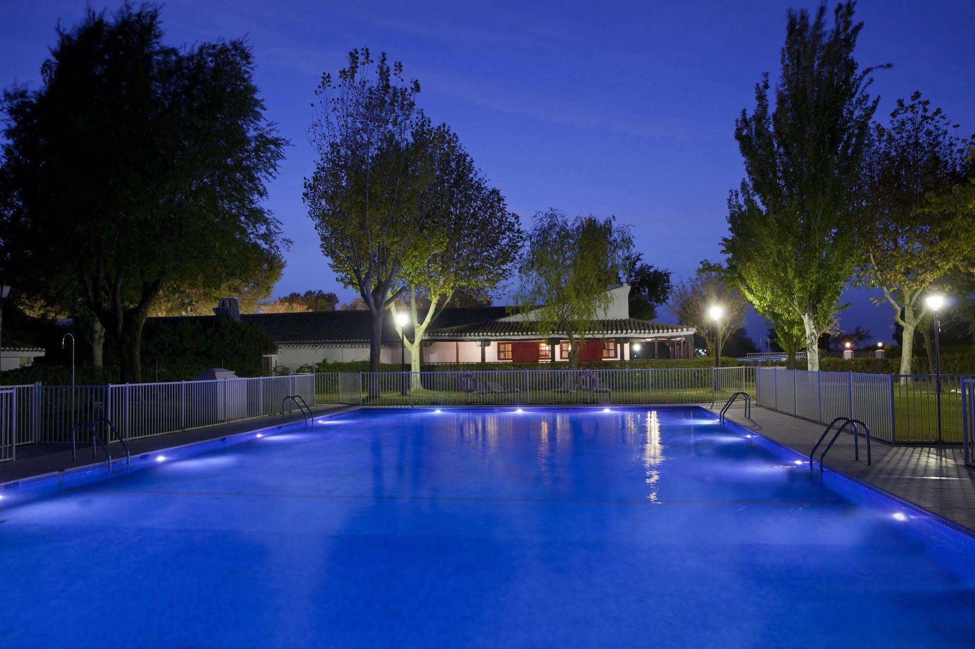 Parador De Albacete Hotel Exterior photo