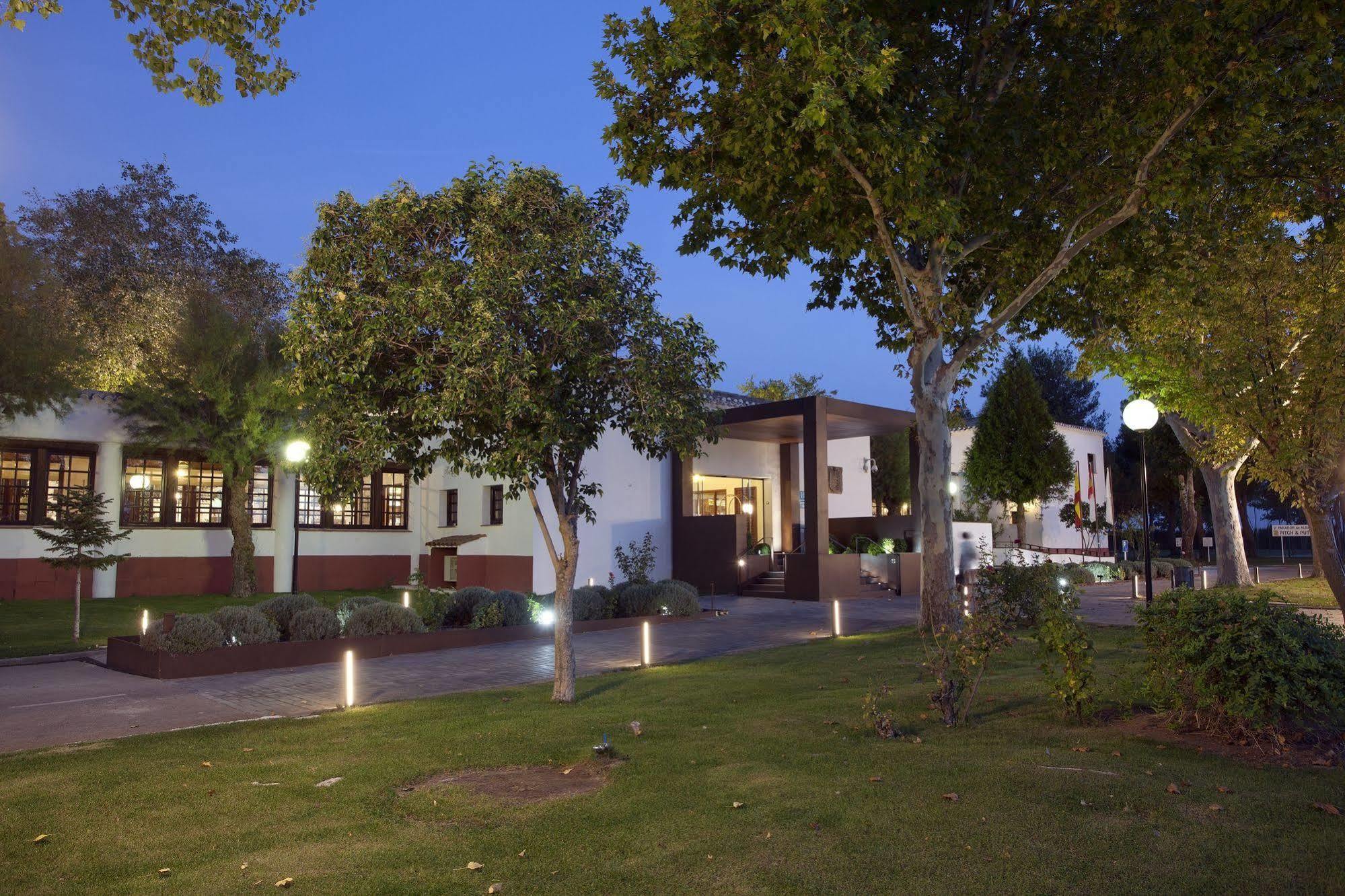 Parador De Albacete Hotel Exterior photo