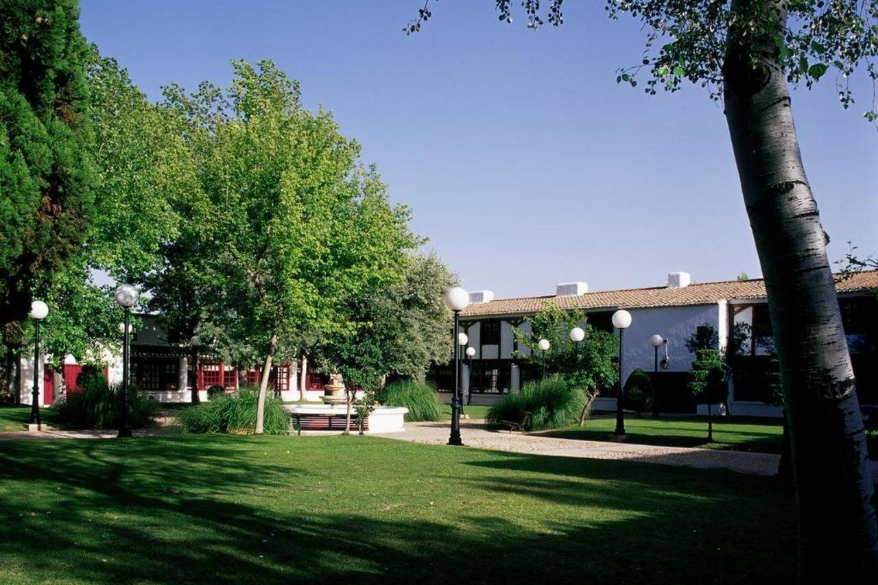 Parador De Albacete Hotel Exterior photo